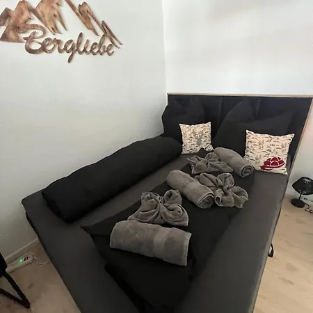 Kennys Bergblick Pool Sauna Tennis Apartment