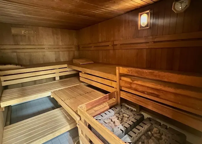 Kennys Bergblick Pool Sauna Tennis *