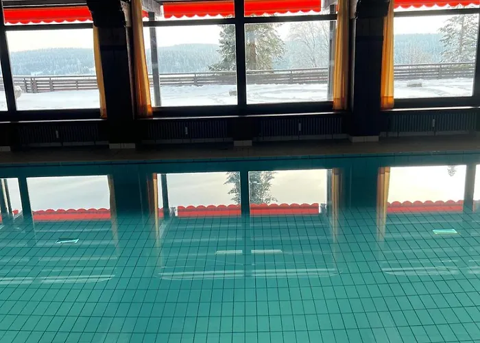 Kennys Bergblick Pool Sauna Tennis *